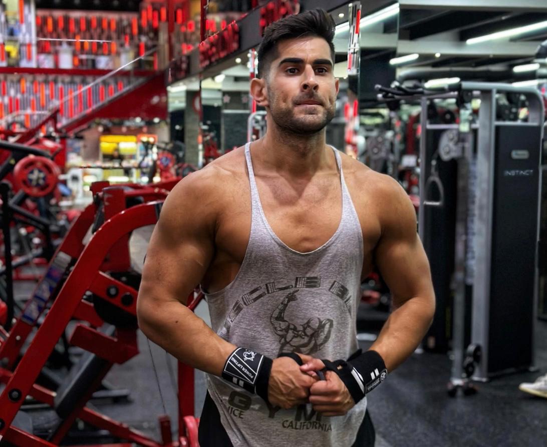 אדי לוי - מאמן כושר מקצועי עם ניסיון של שנים